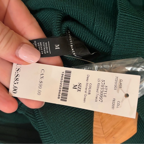 White House Black Market Deep Mineral Green Top - Picture 2 of 2